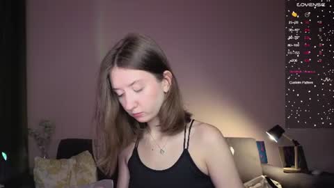 Snapshot of valerie_mooon chatting on June 2026 07:40:01 PM Kristi moony online show from June 2026 07:40:01 PM