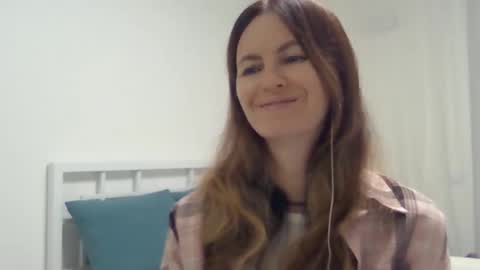 Snapshot of valerie_rose777 chatting on November 2025 08:11:01 PM valerie_rose777 online show from November 2025 08:11:01 PM