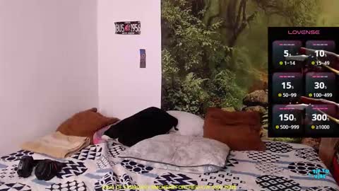 Snapshot of valerie_smile chatting on February 2026 01:14:01 AM Valerie online show from February 2026 01:14:01 AM