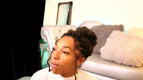 Valerie Style3 online show from October 2025 03:51:01 AM