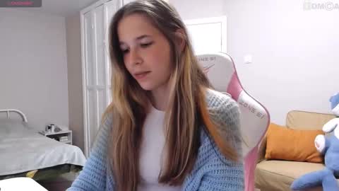 Snapshot of valeriebubbles chatting on September 2025 10:09:02 PM Valerie online show from September 2025 10:09:02 PM