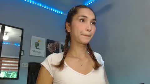 Snapshot of valeriedollxxx chatting on October 2025 03:28:02 AM Valerie online show from October 2025 03:28:02 AM