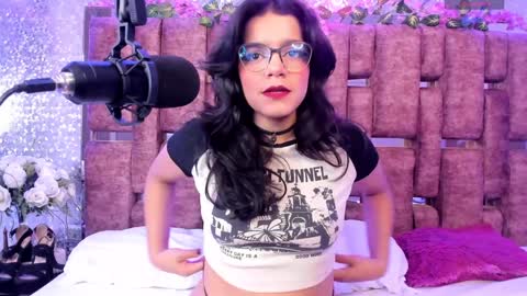 Snapshot of valeriekay_ chatting on February 2025 12:37:01 PM Valeria online show from February 2025 12:37:01 PM