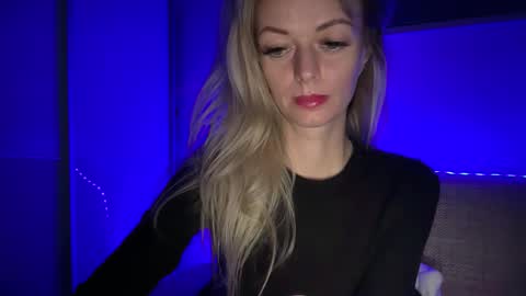 Valerie  online show from February 2026 08:01:01 PM