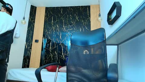 Snapshot of valerihot_1 chatting on April 2026 03:48:01 AM VALERIO online show from April 2026 03:48:01 AM