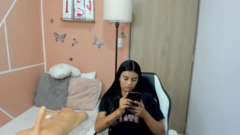 Snapshot of valerihouse chatting on February 2025 08:26:02 PM Juli C online show from February 2025 08:26:02 PM