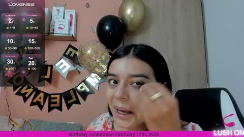 Snapshot of valerihouse chatting on February 2025 09:52:02 PM Juli C online show from February 2025 09:52:02 PM