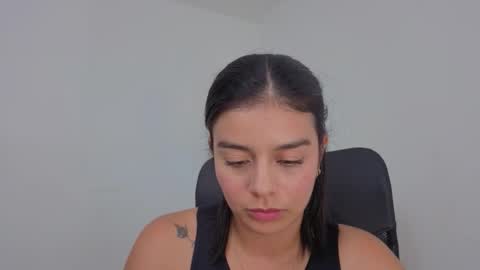 Juli C online show from October 2025 01:33:02 AM