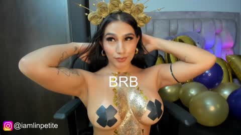 Snapshot of valery_dupont chatting on January 2025 06:28:01 AM Valery Lin Dupont online show from January 2025 06:28:01 AM