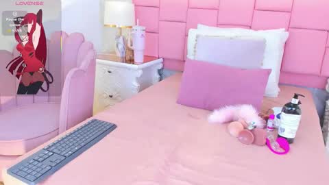 Snapshot of valery_fox___ chatting on September 2025 11:45:02 AM Valery online show from September 2025 11:45:02 AM