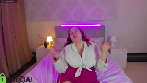 Snapshot of valery_grand chatting on February 2026 01:35:02 AM Valery online show from February 2026 01:35:02 AM