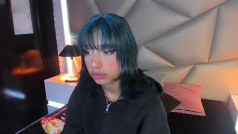 valery_smith15 online show from January 2025 03:20:01 AM