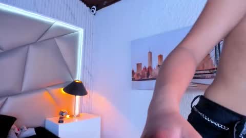 valery_smith15 online show from February 2025 06:10:02 AM