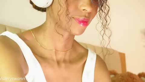 Snapshot of valery_swan1 chatting on August 2026 04:03:01 AM Valery swan1 online show from August 2026 04:03:01 AM