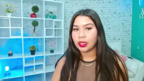 Snapshot of valerybliss_ chatting on May 2026 02:30:01 AM Valery online show from May 2026 02:30:01 AM