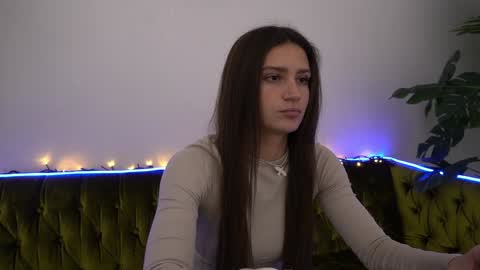 Snapshot of valeryroyale chatting on December 2024 02:16:02 PM Valery online show from December 2024 02:16:02 PM