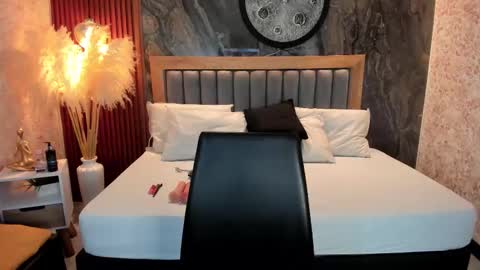 Snapshot of valeryshadey chatting on November 2025 08:12:01 PM Valerie Shadey online show from November 2025 08:12:01 PM