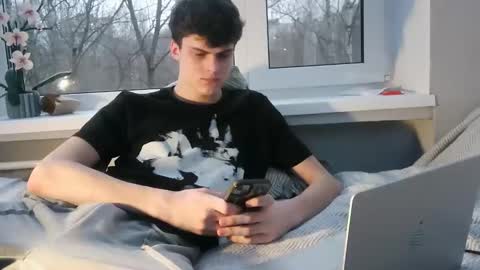 valesios online show from December 2025 12:58:01 PM