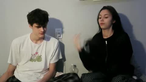 valesios online show from December 2025 11:23:01 PM