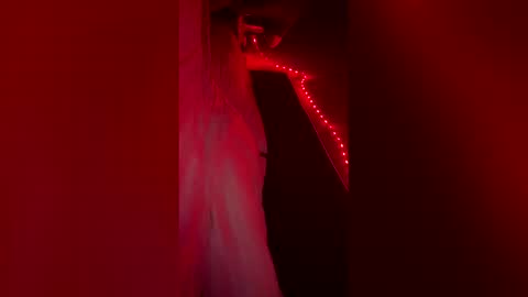 Snapshot of valevaweheart chatting on May 2026 01:24:02 AM valevaweheart online show from May 2026 01:24:02 AM
