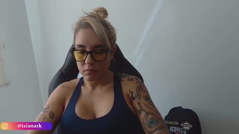 Snapshot of valkyriarose chatting on February 2026 03:07:01 PM Isis online show from February 2026 03:07:01 PM