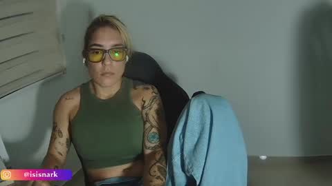 Snapshot of valkyriarose chatting on February 2026 01:28:01 AM Isis online show from February 2026 01:28:01 AM