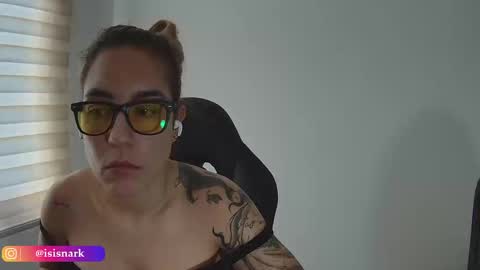 Snapshot of valkyriarose chatting on March 2026 01:49:01 PM Isis online show from March 2026 01:49:01 PM