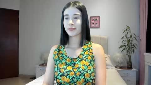 Snapshot of vallejo_macarena chatting on April 2026 02:49:02 AM Macarena online show from April 2026 02:49:02 AM