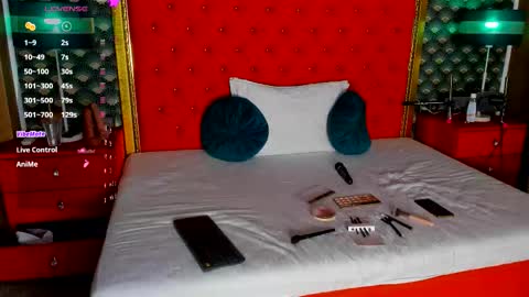 Snapshot of valleriejonnes chatting on October 2025 06:45:02 PM Valerie Val V online show from October 2025 06:45:02 PM