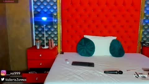Snapshot of valleriejonnes chatting on November 2025 11:59:02 PM Valerie Val V online show from November 2025 11:59:02 PM