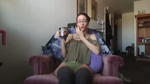 Snapshot of valleriestarr chatting on December 2024 05:40:01 PM Vallerie Starr online show from December 2024 05:40:01 PM