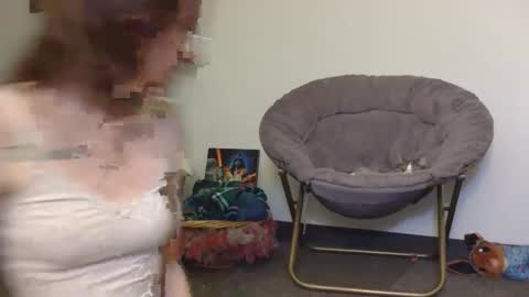 Snapshot of valleriestarr chatting on February 2025 04:42:01 AM Vallerie Starr online show from February 2025 04:42:01 AM