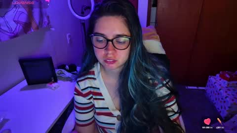 Snapshot of vallolet1_ chatting on December 2024 03:53:02 AM Im Violet online show from December 2024 03:53:02 AM