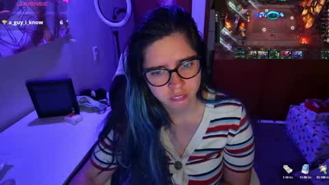 Snapshot of vallolet1_ chatting on December 2024 06:54:02 AM Im Violet online show from December 2024 06:54:02 AM