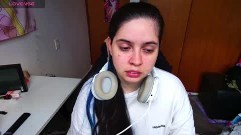 Snapshot of vallolet1_ chatting on January 2025 09:20:01 PM Im Violet online show from January 2025 09:20:01 PM