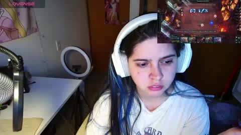 Snapshot of vallolet1_ chatting on January 2025 11:02:02 PM Im Violet online show from January 2025 11:02:02 PM