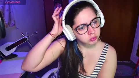 Snapshot of vallolet1_ chatting on February 2025 09:25:02 AM Im Violet online show from February 2025 09:25:02 AM