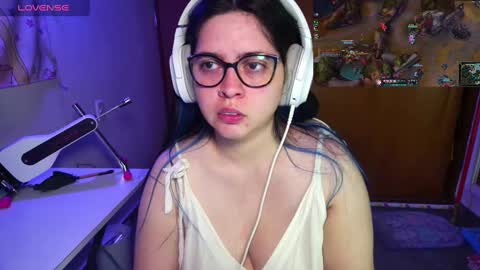 Snapshot of vallolet1_ chatting on February 2025 07:59:01 AM Im Violet online show from February 2025 07:59:01 AM