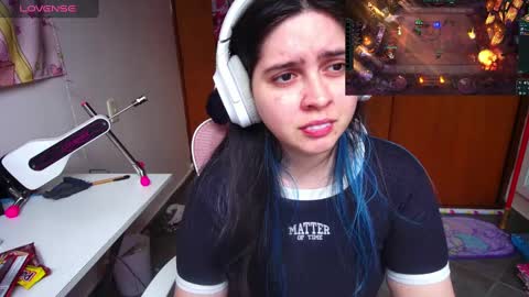 Snapshot of vallolet1_ chatting on February 2025 04:40:01 PM Im Violet online show from February 2025 04:40:01 PM