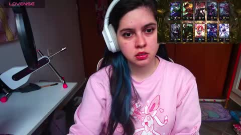 Snapshot of vallolet1_ chatting on February 2025 10:47:01 PM Im Violet online show from February 2025 10:47:01 PM