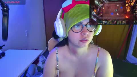 Snapshot of vallolet1_ chatting on March 2025 01:47:01 AM Im Violet online show from March 2025 01:47:01 AM