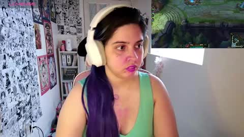 Snapshot of vallolet1_ chatting on September 2025 10:11:02 PM Im Violet online show from September 2025 10:11:02 PM