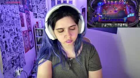 Snapshot of vallolet1_ chatting on October 2025 02:01:02 AM Im Violet online show from October 2025 02:01:02 AM