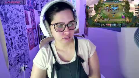 Snapshot of vallolet1_ chatting on November 2025 05:29:02 AM Im Violet online show from November 2025 05:29:02 AM