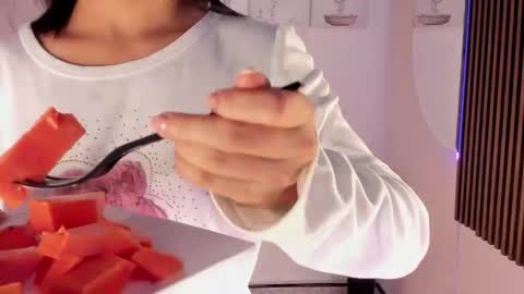 Vallolet Peach  online show from February 2026 12:10:02 PM