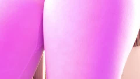 Vallolet Peach  online show from April 2026 12:10:02 PM