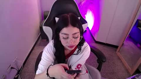 vallolett__ online show from February 2026 08:03:02 PM