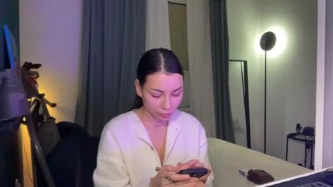 Little Devil online show from February 2025 10:00:01 PM