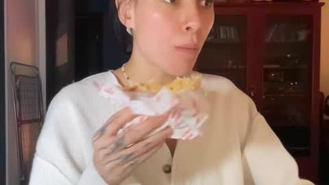 Little Devil online show from February 2025 07:09:01 PM