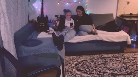 Little Devil online show from February 2025 08:22:02 PM